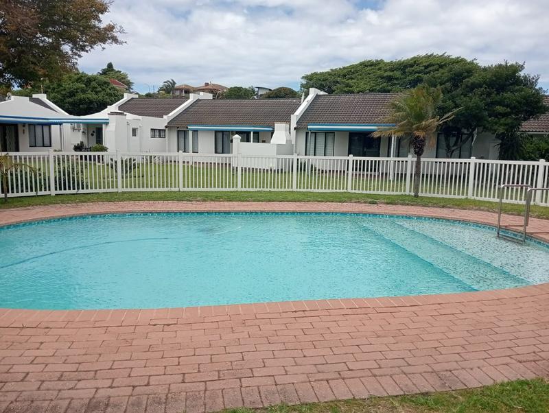 To Let 3 Bedroom Property for Rent in Paradise Beach Eastern Cape